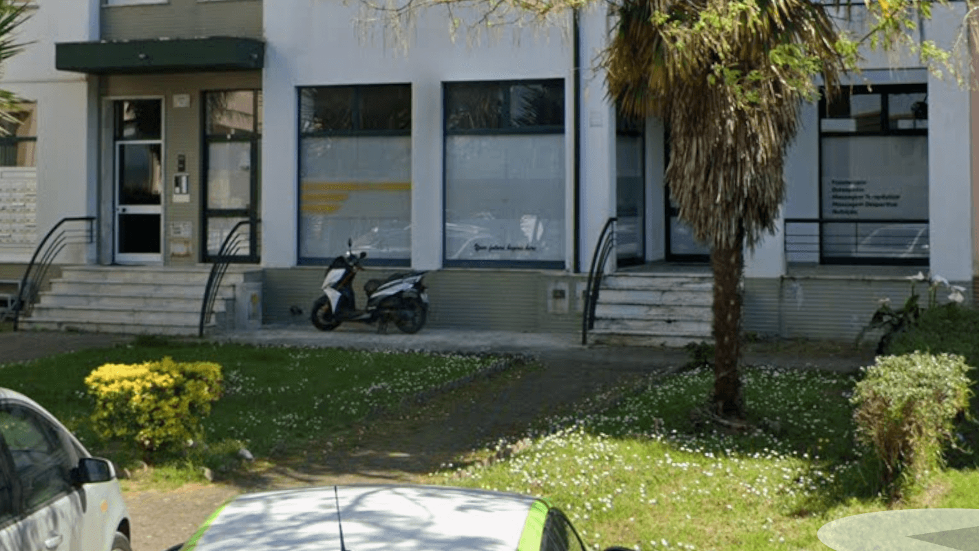 Fachada da clínica onde decorre o atendimento de Lénia Oliveira em Leiria